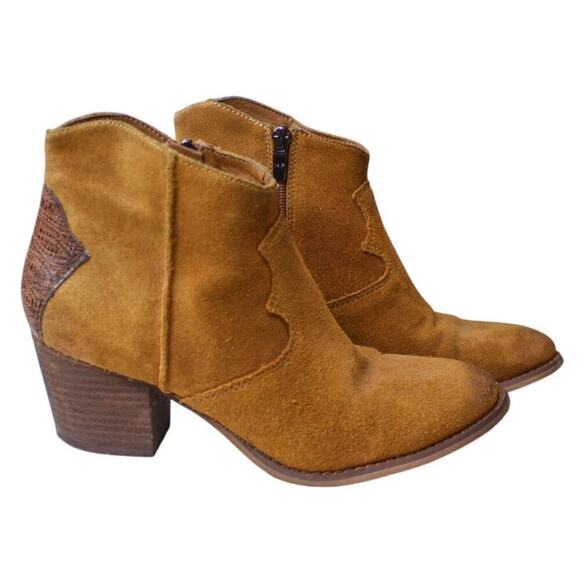 Marc Fisher Brown Suede Ankle Boots Bootie Snake Print Western Boho 8M - Picture 3 of 7